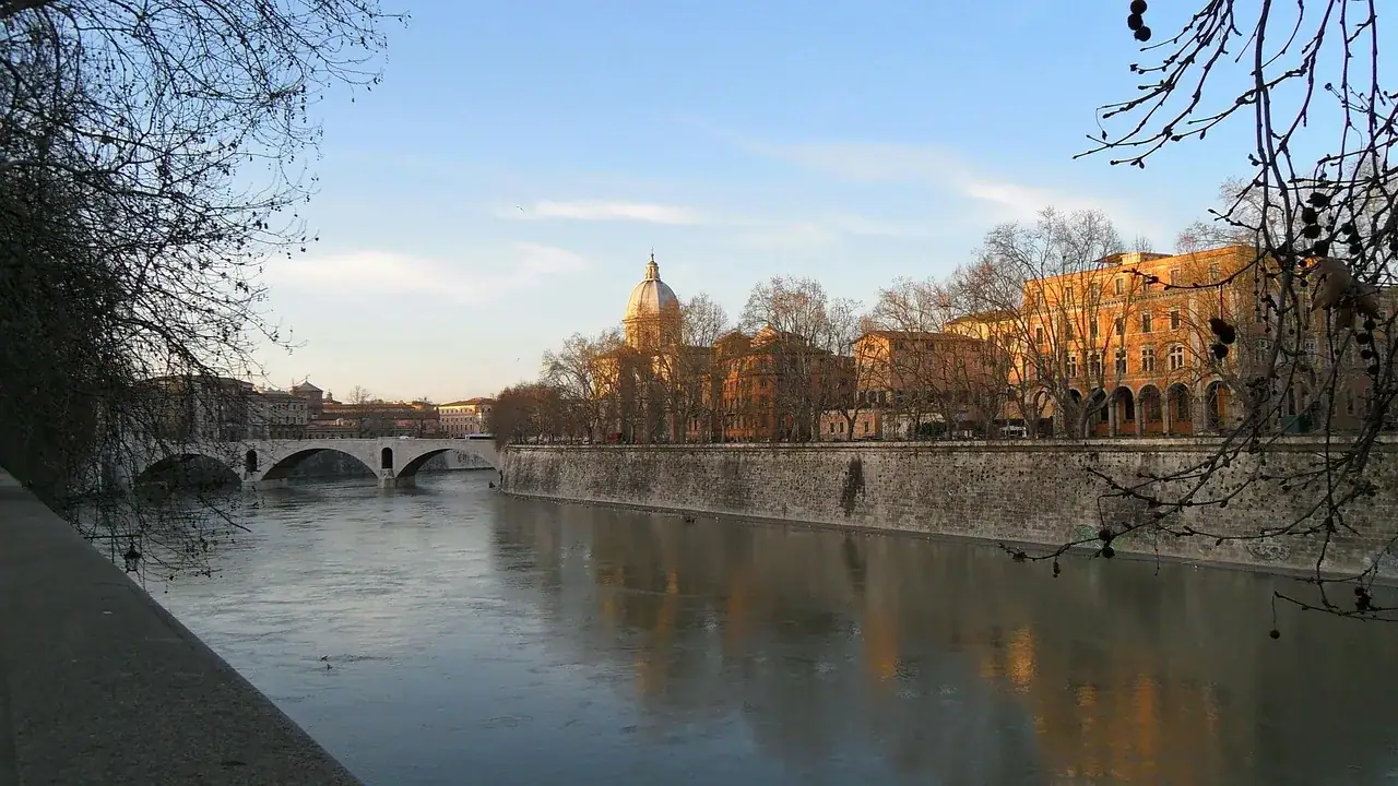 Szűk utca Trastevere negyedében